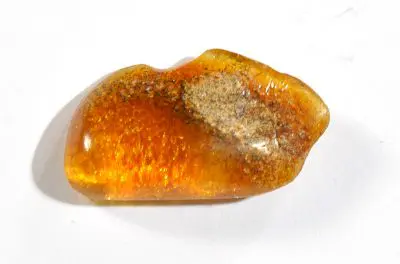‎250 different color spectrums and 7 main colors of oriental amber have been identified‎