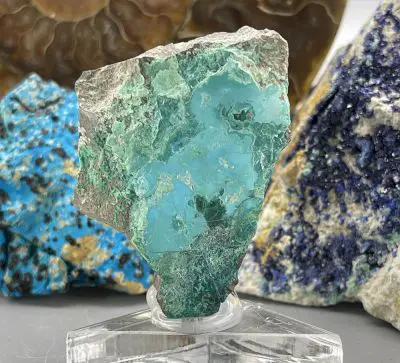 Chrysocolla is often confused with turquoise and azurite‏