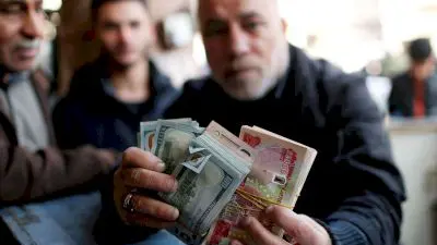 وفق الموازنة العراقية العامة للعام 2021 فإن العجز يربو على 20 مليار دولار، حيث وصل سعر برميل النفط إلى 45 دولارا، وبحجم تصدير 3 ملايين برميل